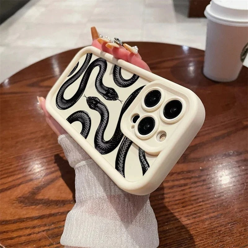 🐍 Coque iPhone Graffiti Snake – Style audacieux & protection antichoc intégrale