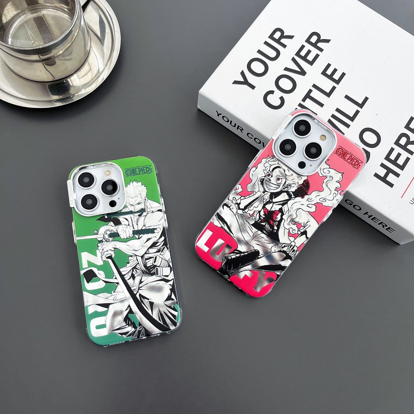🏴‍☠️ Coque iPhone One Piece – Luffy & Zoro effet métal premium & protection intégrale